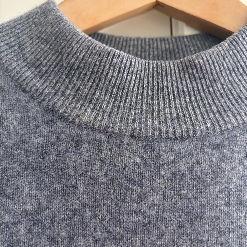 Cashmere crewneck